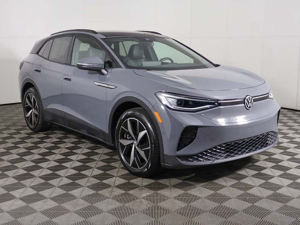 Used 2024 Volkswagen ID.4 PRO S with VIN 1V2VRPE86RC000369 for sale in Parma, OH