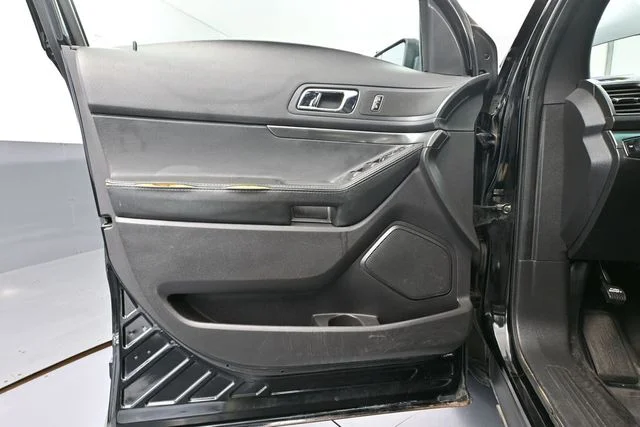 Used 2014 Black Ford Base image 16
