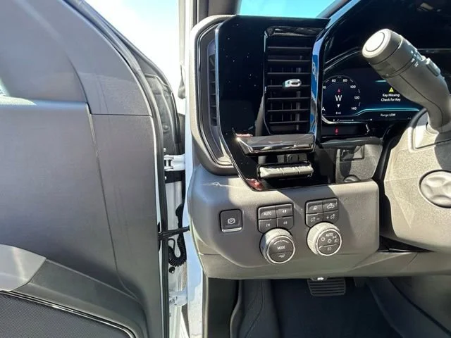 2025 Chevrolet Silverado 1500 ZR2 - Photo 18