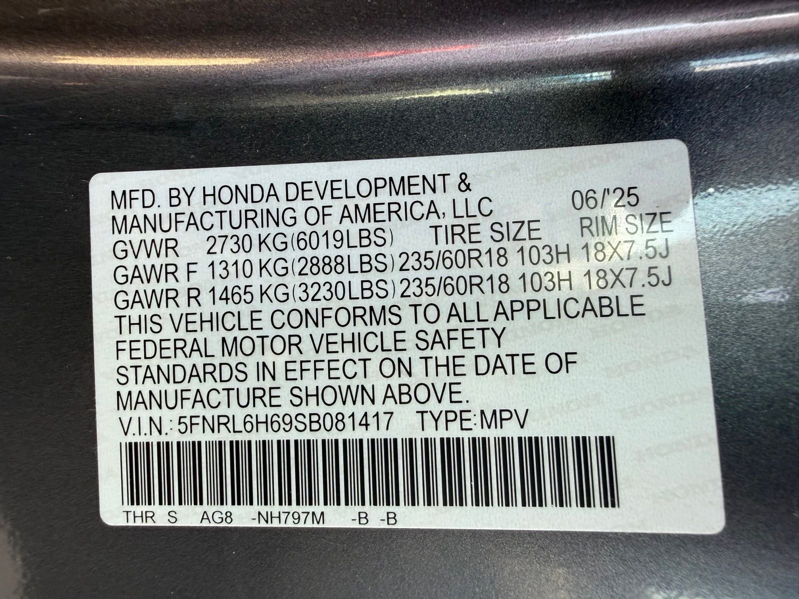 Used 2025 Solar Silver Metallic Honda EX-L image 51