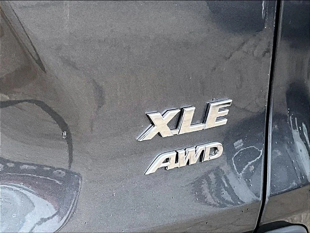 Certified Used 2019 Gray Toyota XLE image 27