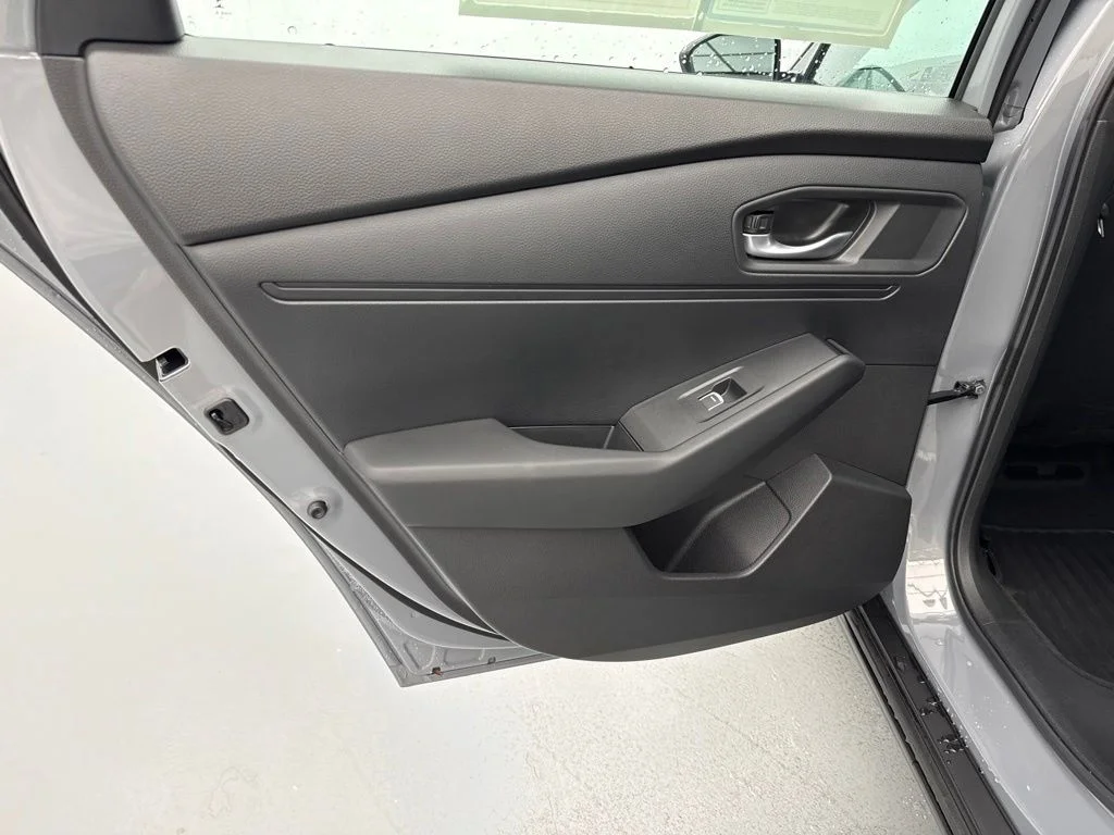 Used 2025  Honda Sport image 16