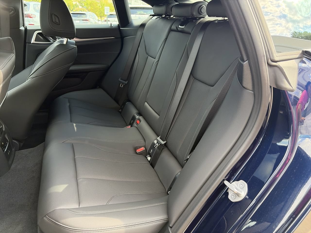New 2026 Tanzanite Blue II Metallic BMW eDrive40 image 31