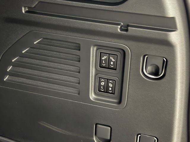 2026 GMC Acadia Denali - Photo 11