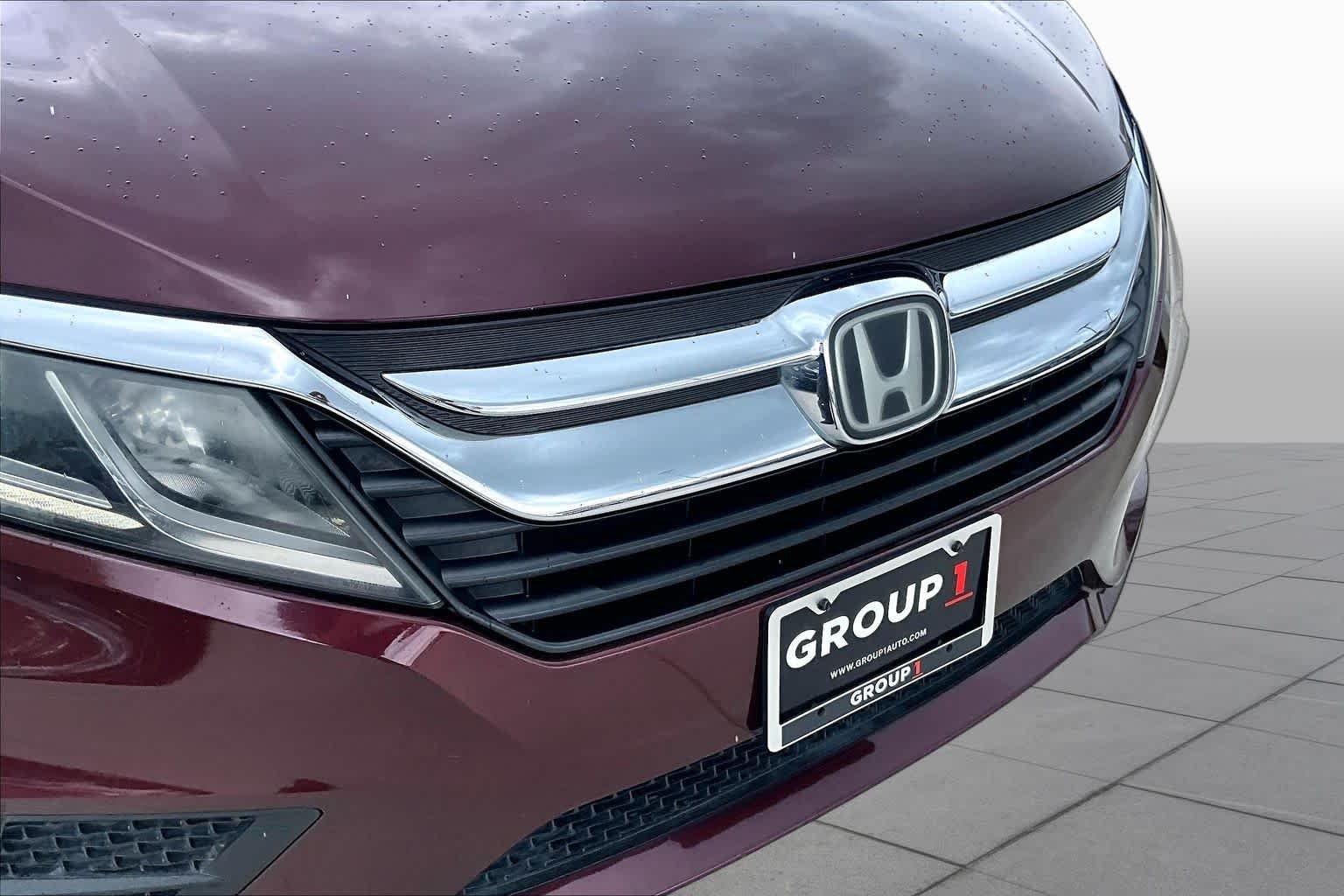 Used 2018 Deep Scarlet Pearl Honda EX-L image 27