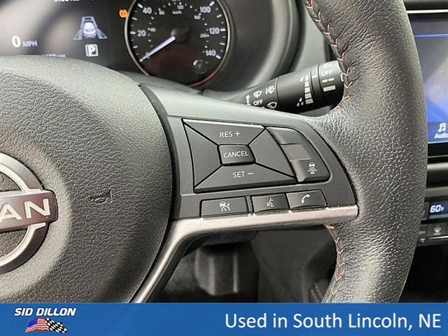 Used 2022 Aspen White Tricoat/Super Black Nissan SR image 10