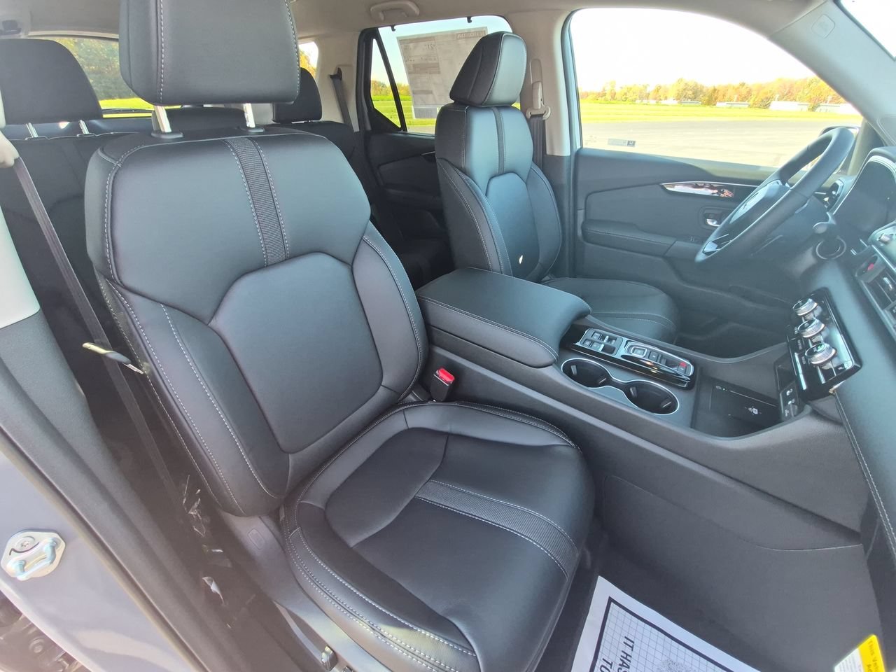 New 2026 Sonic Gray Pearl Honda AWD EX-L image 28