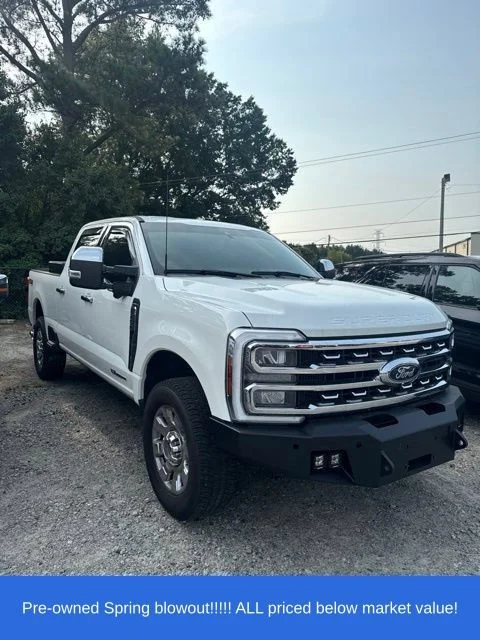 Used 2024 White Ford Lariat image 3