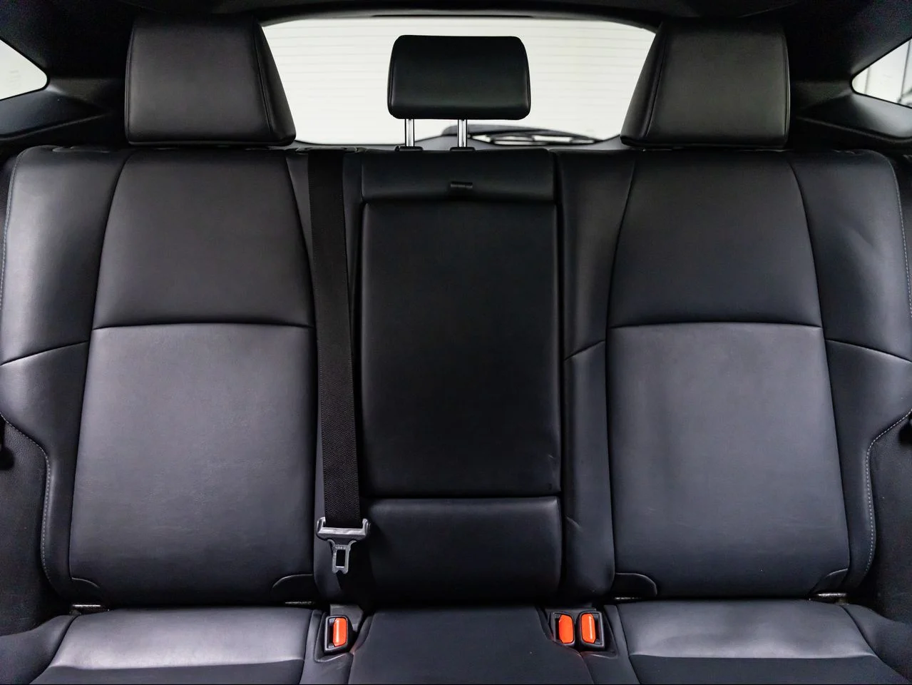 Used 2022 Titanium Glow Toyota XLE image 17