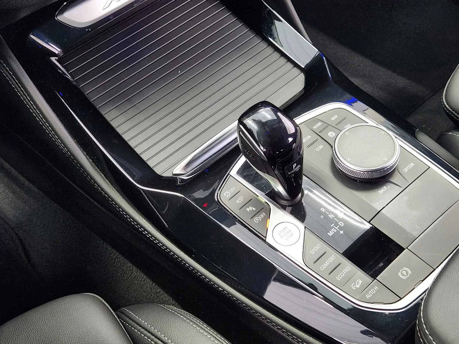 Used 2024 Brooklyn Grey Metallic BMW xDrive30i image 15