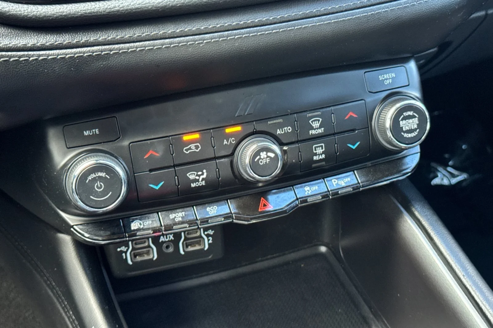 Used 2021 BLACK Dodge SXT image 20