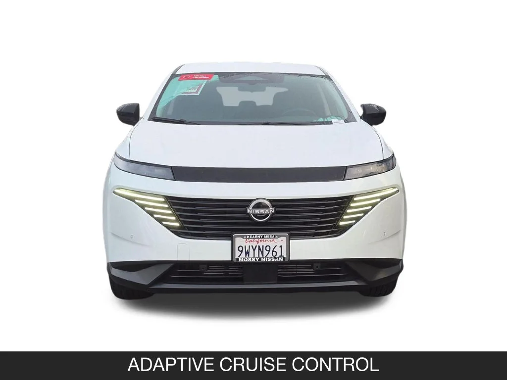Used 2025 White Nissan SV image 4