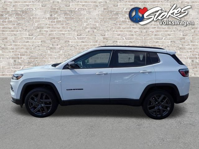Used 2026 White Jeep Latitude image 7