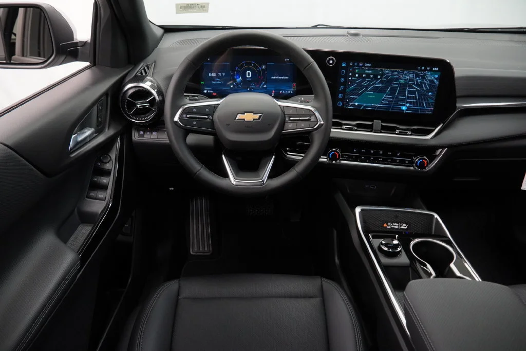 New 2027 Sterling Gray Metallic Chevrolet LT image 13