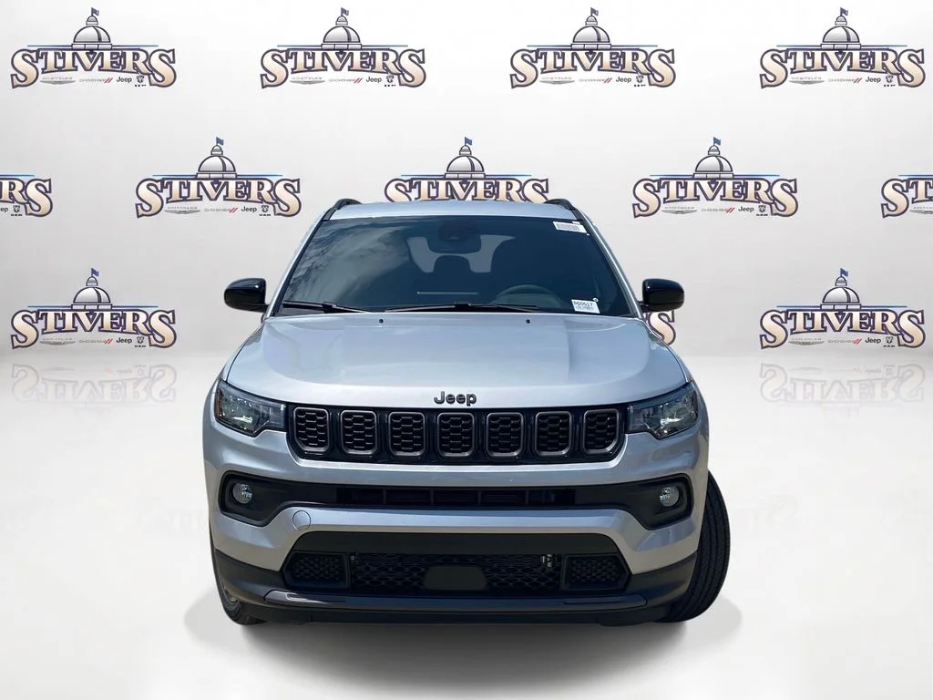 New 2026 Silver Zynith Metallic Clearcoat Jeep Latitude Altitude image 2