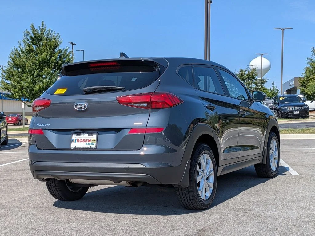 Used 2020 Blue Hyundai SE image 7