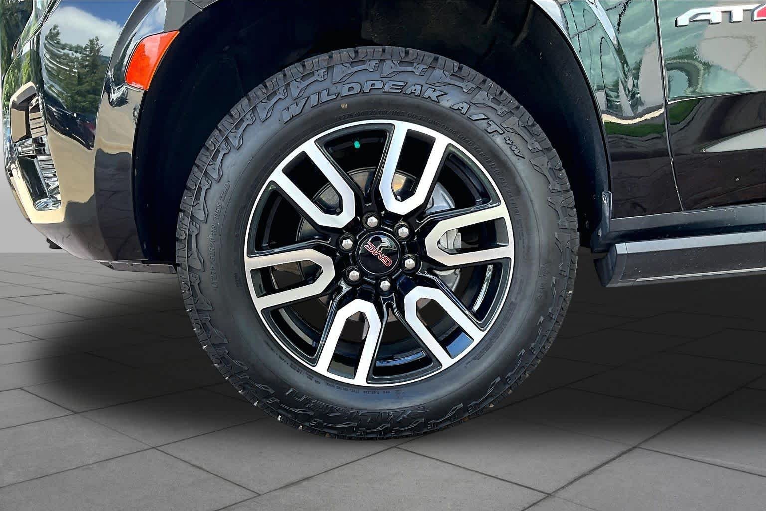 Used 2023 Onyx Black GMC AT4 image 10