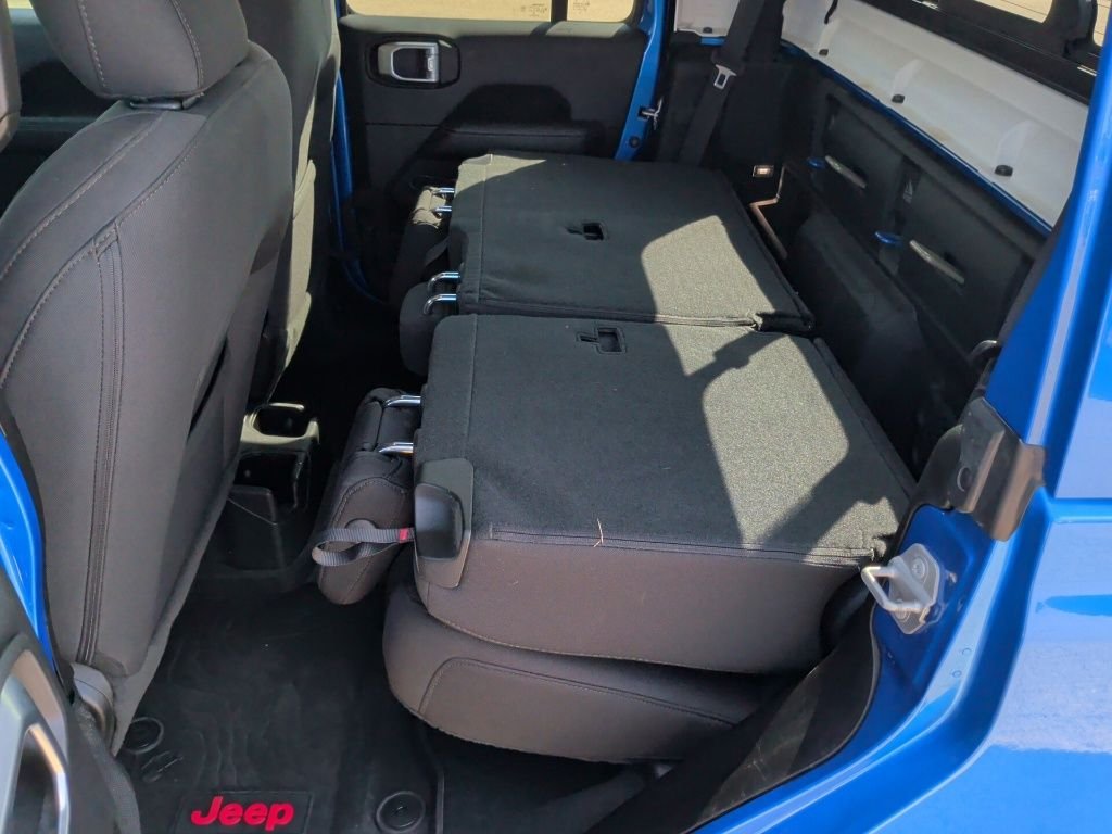 Used 2022 Blue Jeep Overland image 43