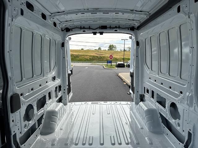 New 2026 Oxford White Ford Cargo Van image 7