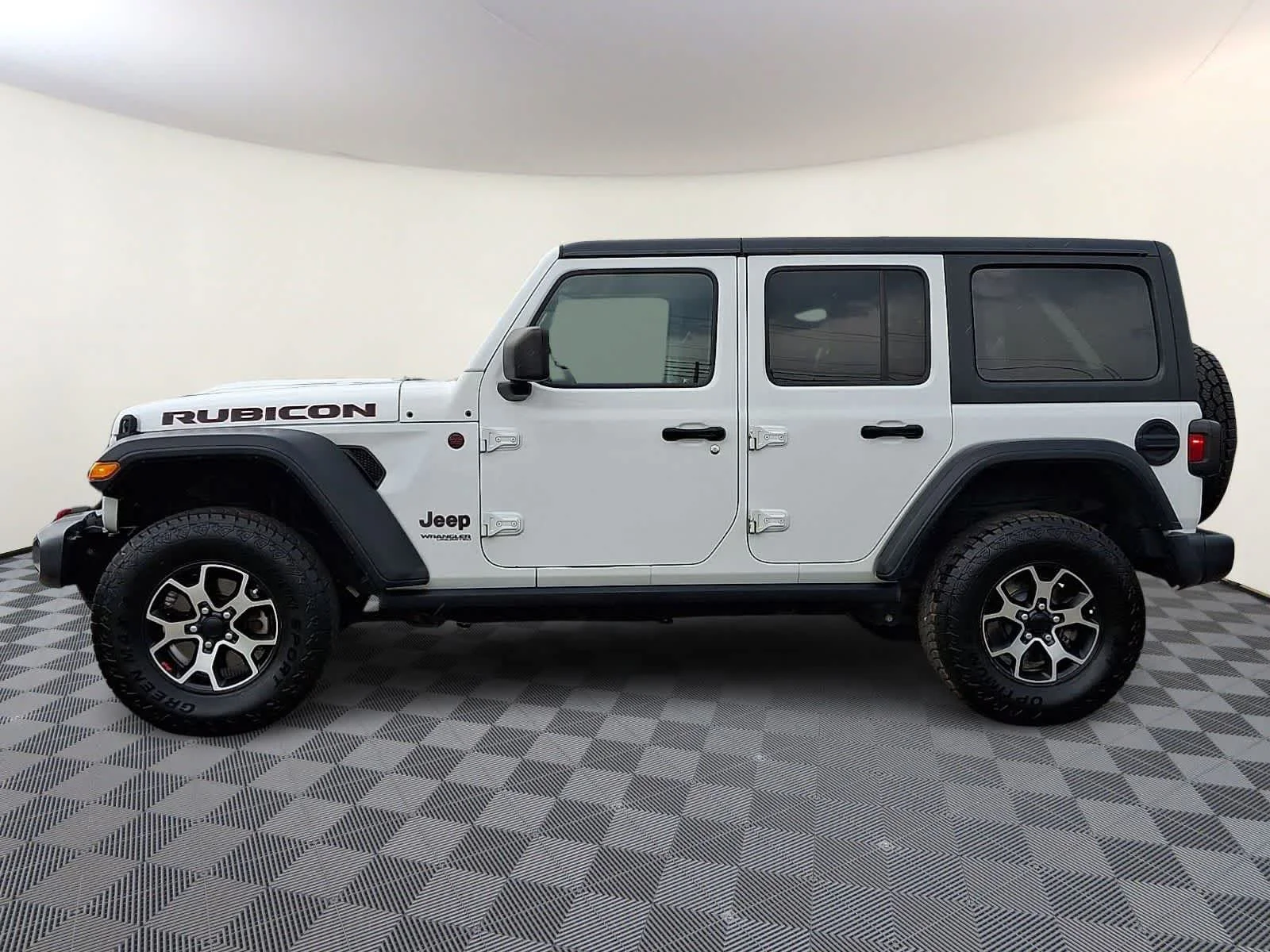 Used 2020 Bright White Clearcoat Jeep Rubicon image 8
