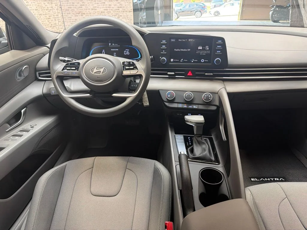 New 2026 Amazon Gray Hyundai SE image 14