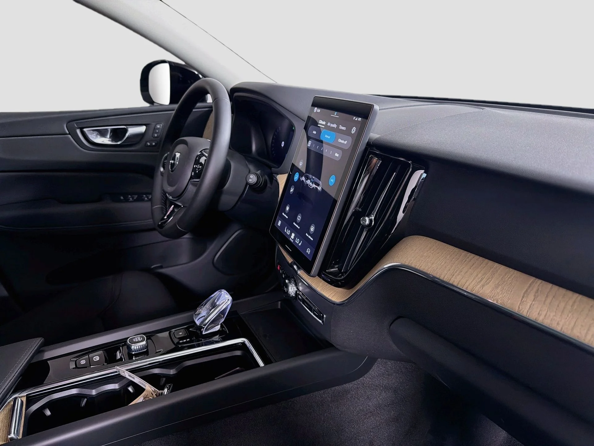 New 2026 Onyx Black Volvo Plus image 28
