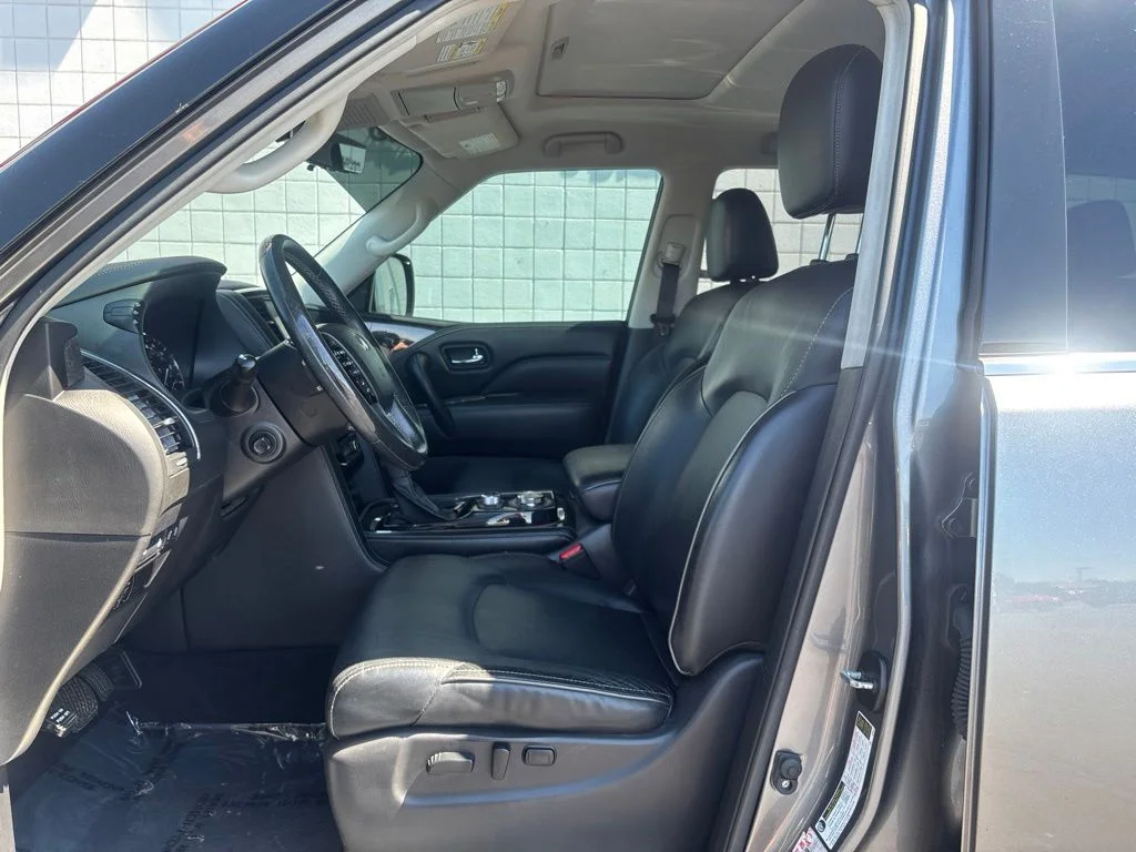 Used 2021 Gray INFINITI LUXE image 3