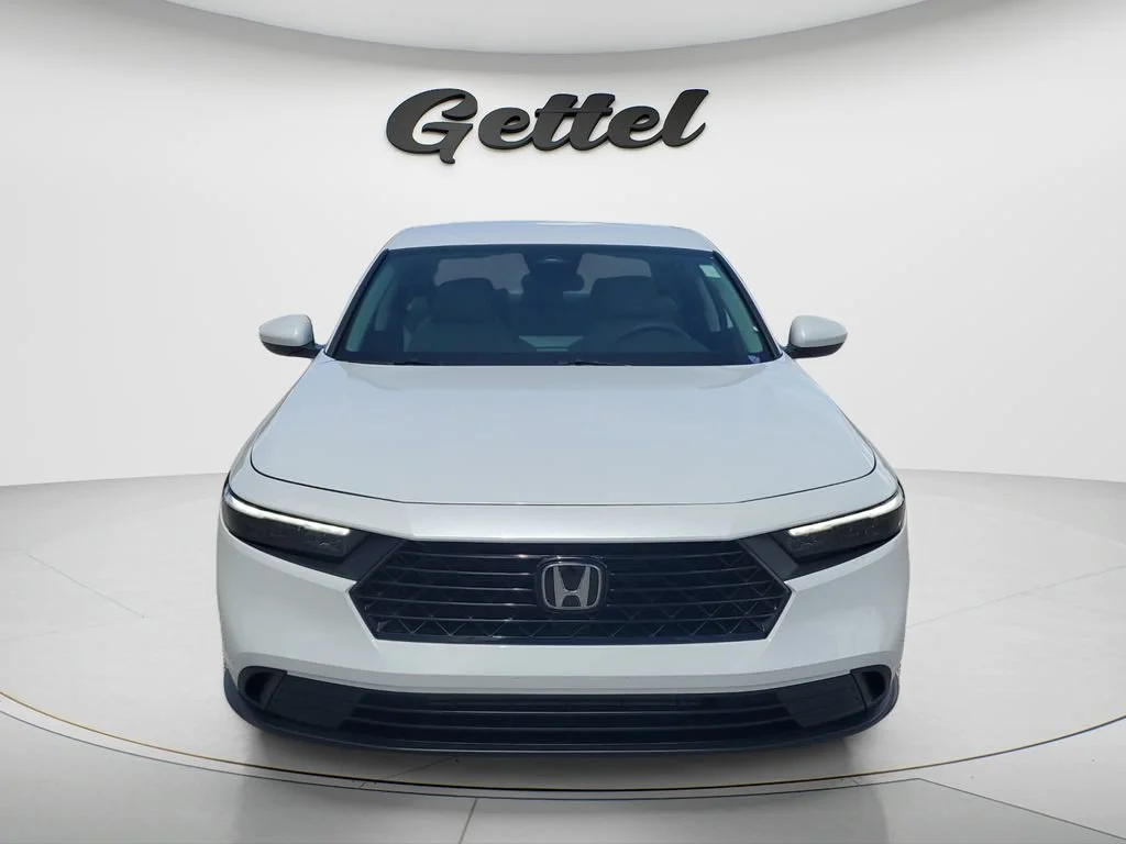 Used 2023  Honda LX image 2