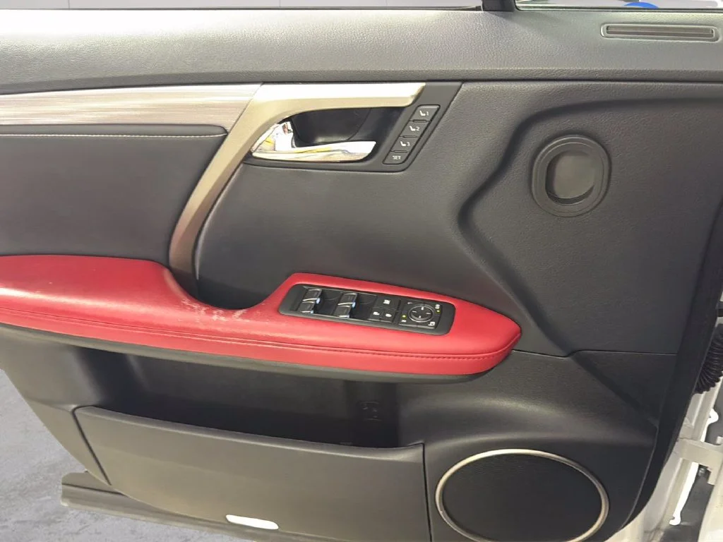 Used 2022 White Lexus F SPORT Handling image 25