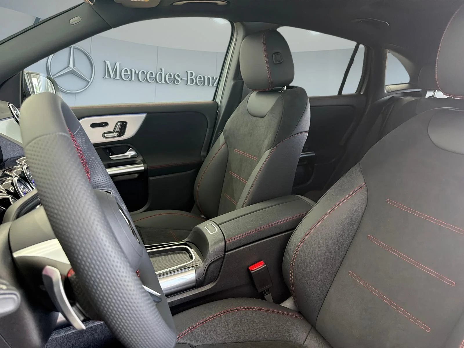 New 2026 Grey Mercedes-Benz GLA 250 4MATIC SUV image 13