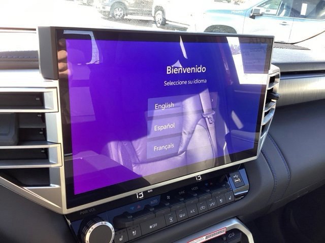 2025 Toyota Tundra Platinum - Photo 27