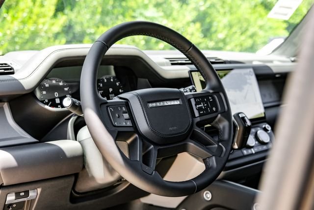 New 2026 Santorini Black Metallic Land Rover V8 image 19