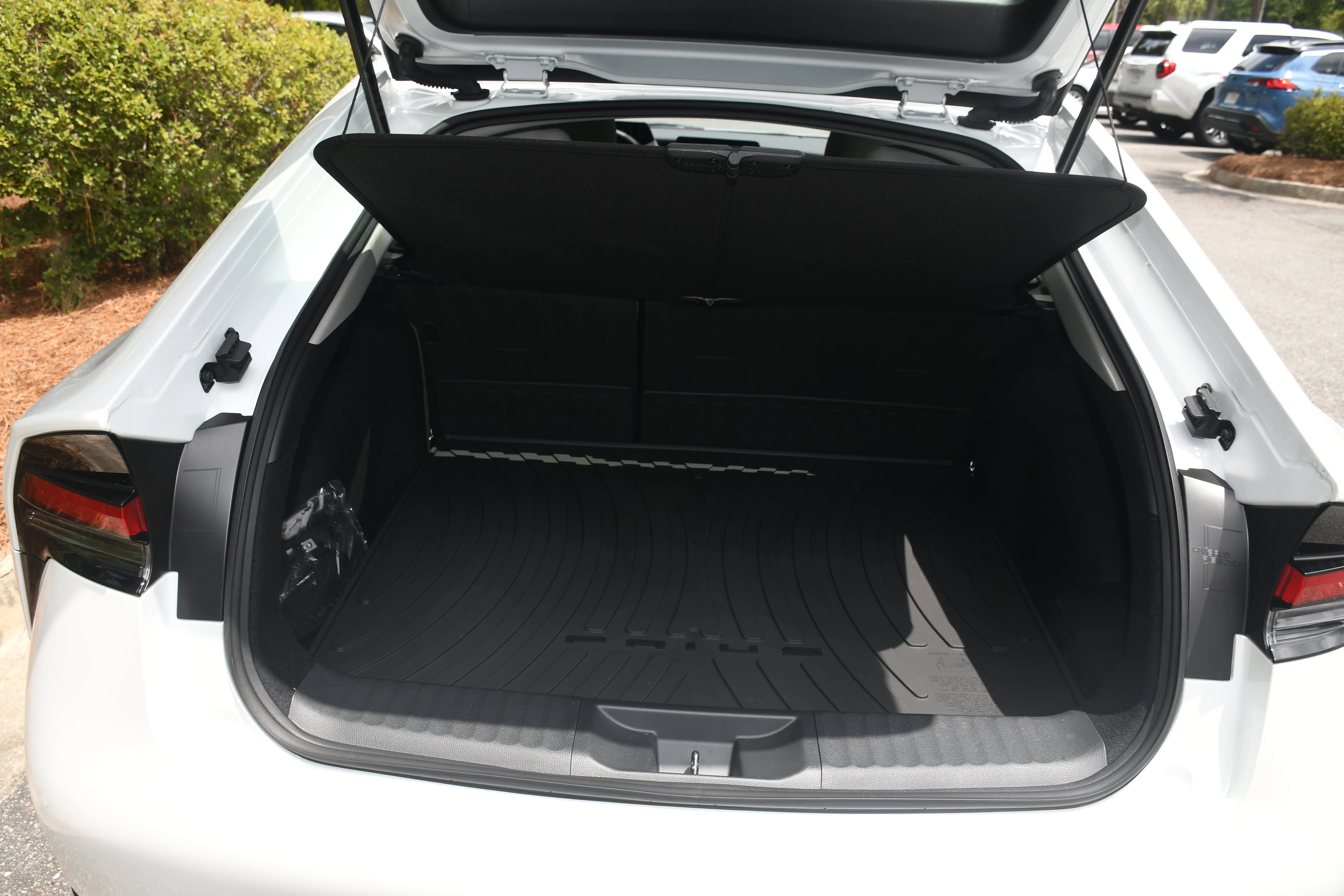 Used 2025 Beige Toyota XLE image 17