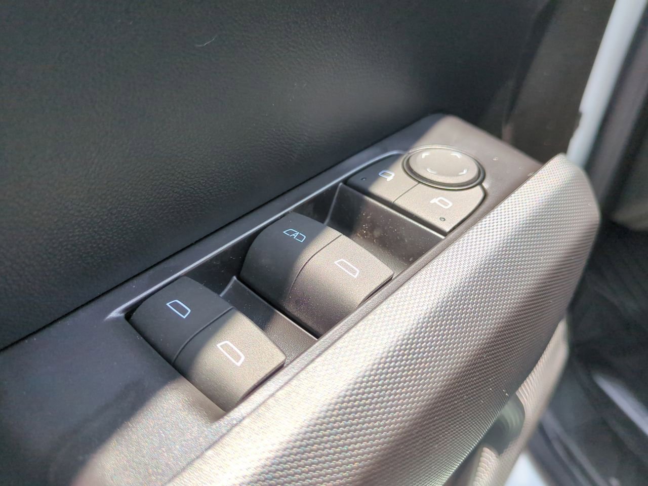 2025 Chevrolet Colorado LT - Photo 23