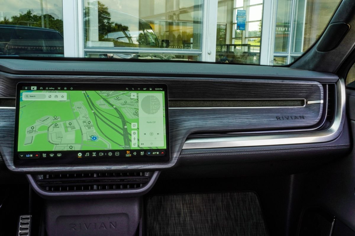 Used 2024 Gray Rivian Adventure image 18
