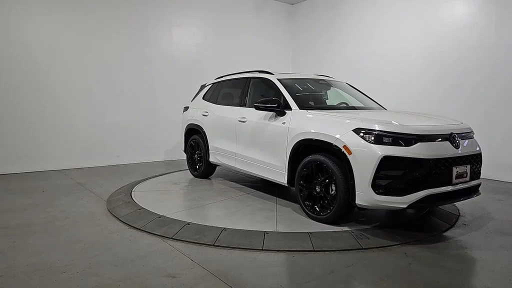 New 2026 White/off-white Volkswagen 2.0T SE R-Line Black image 7