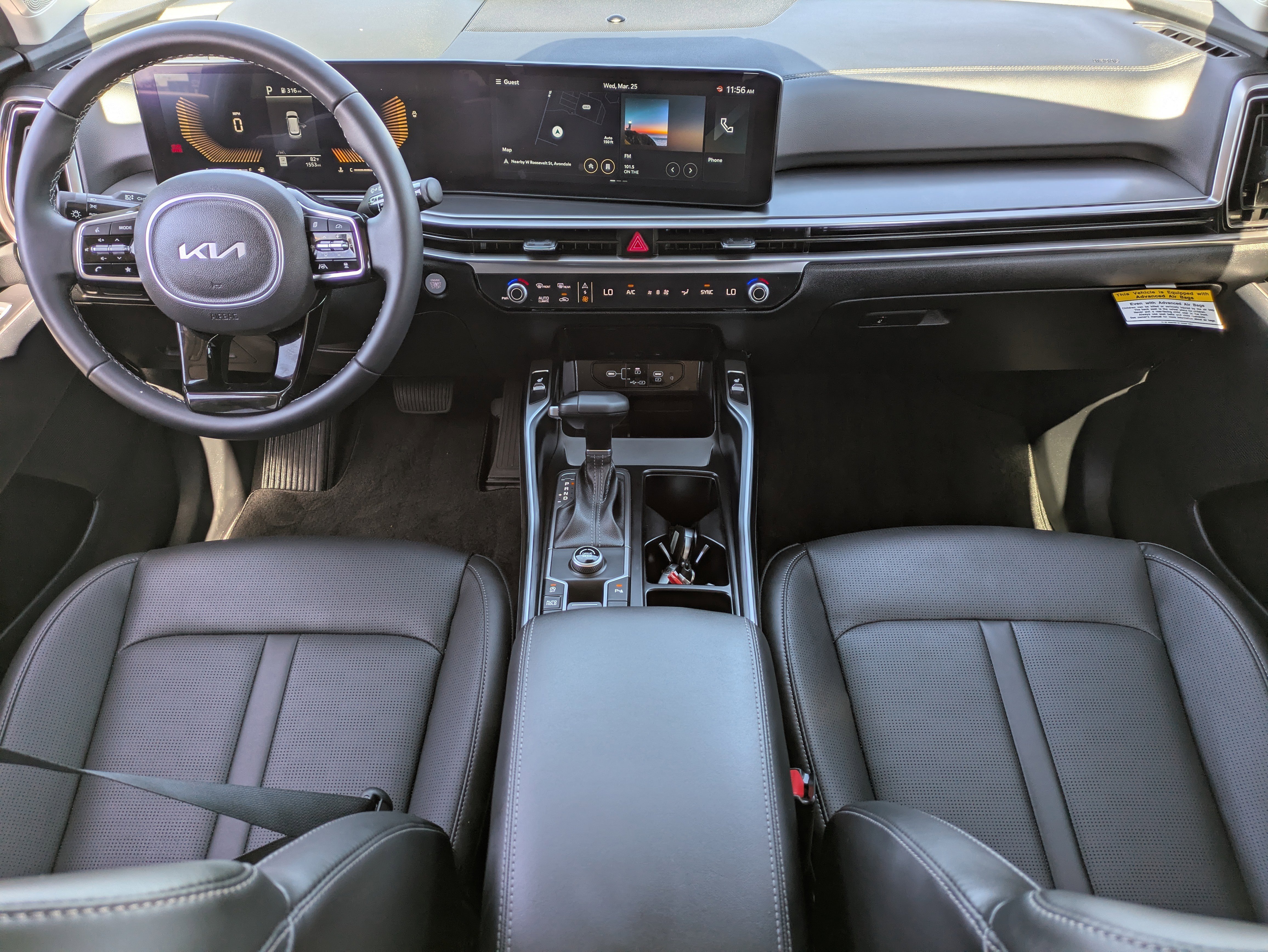 2025 Kia Sorento S - Photo 16