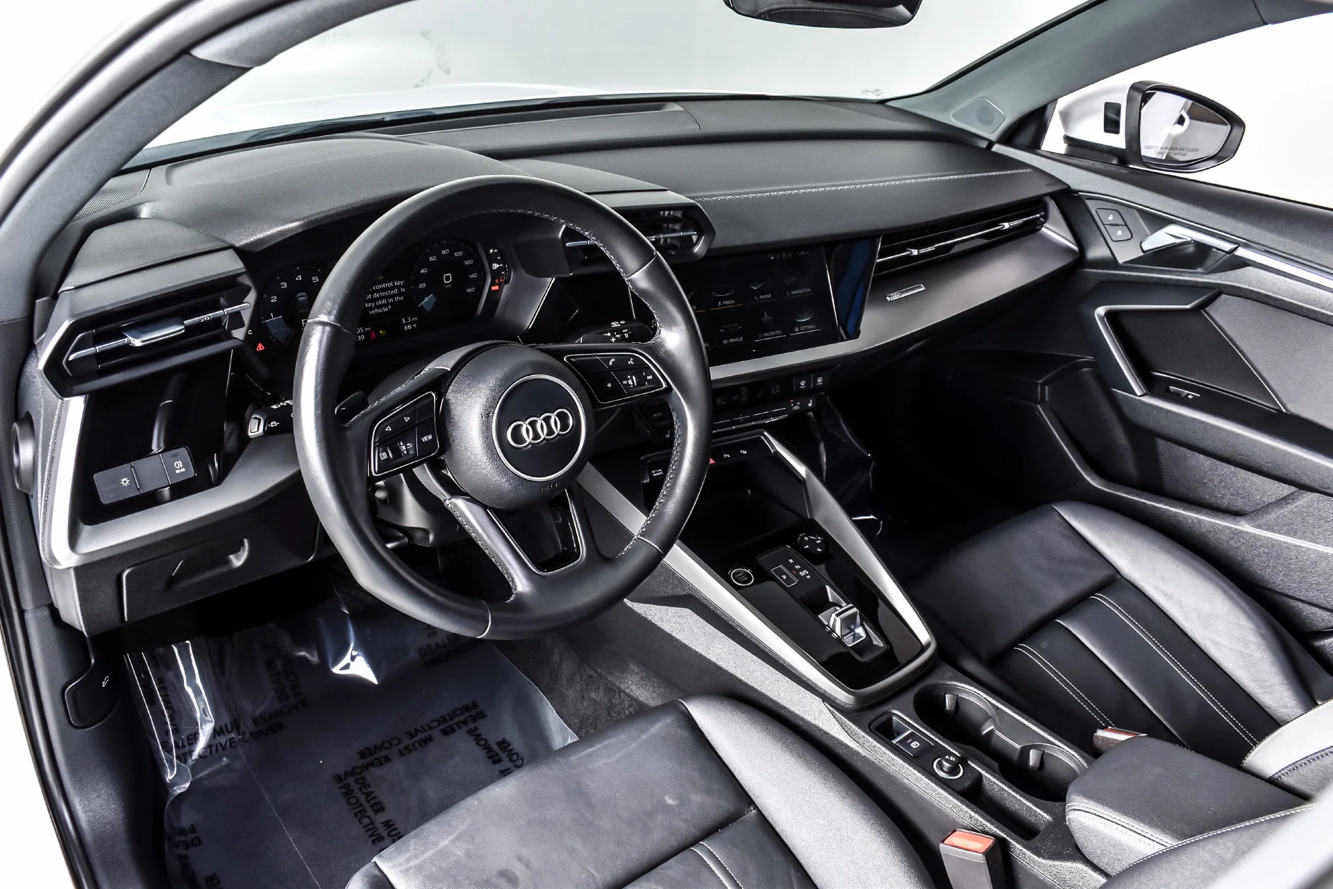 Used 2022 Ibis White Audi  image 15