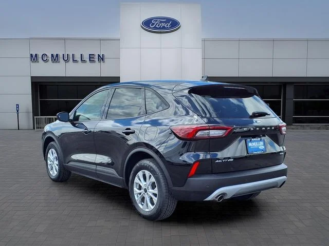 Certified Used 2025 Black Metallic Ford Active image 3