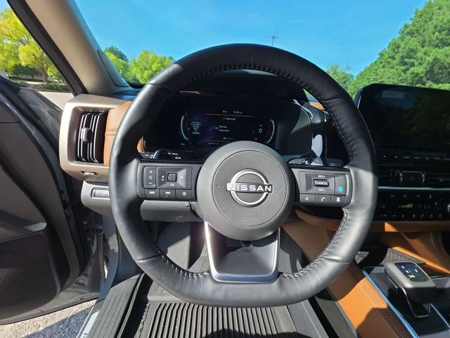 Used 2024 Gray Nissan Platinum image 14