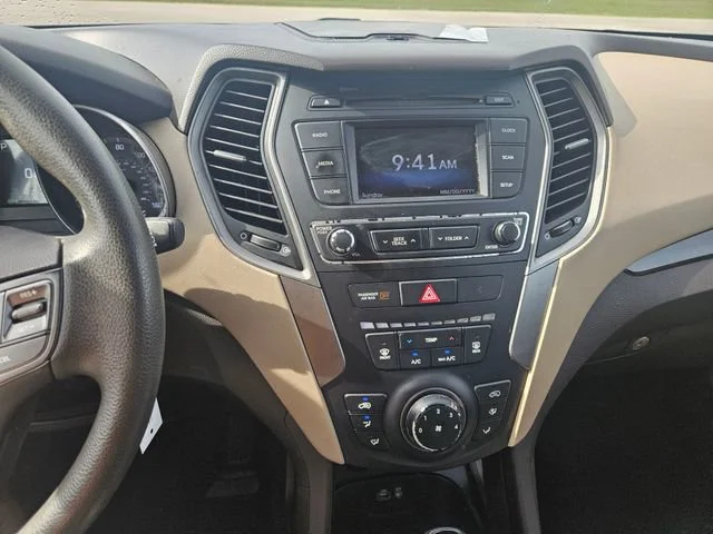 Used 2018 Blue Hyundai 2.4L image 17