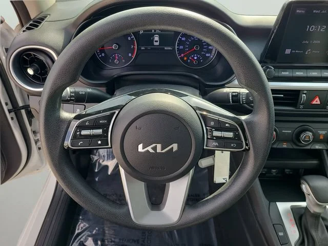 Used 2023 Whiye Kia LXS image 24