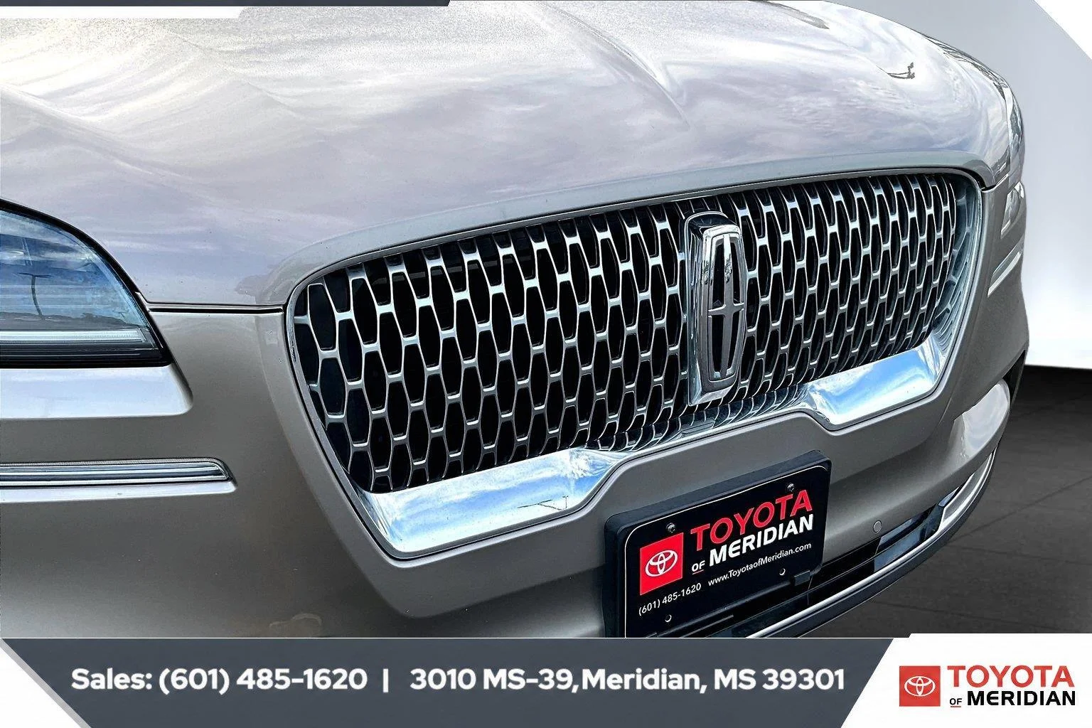 Used 2021 Iced Mocha Lincoln Standard image 22