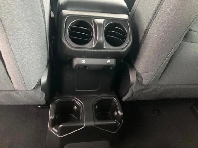 2025 Jeep Wrangler 4-Door Willys - Photo 26