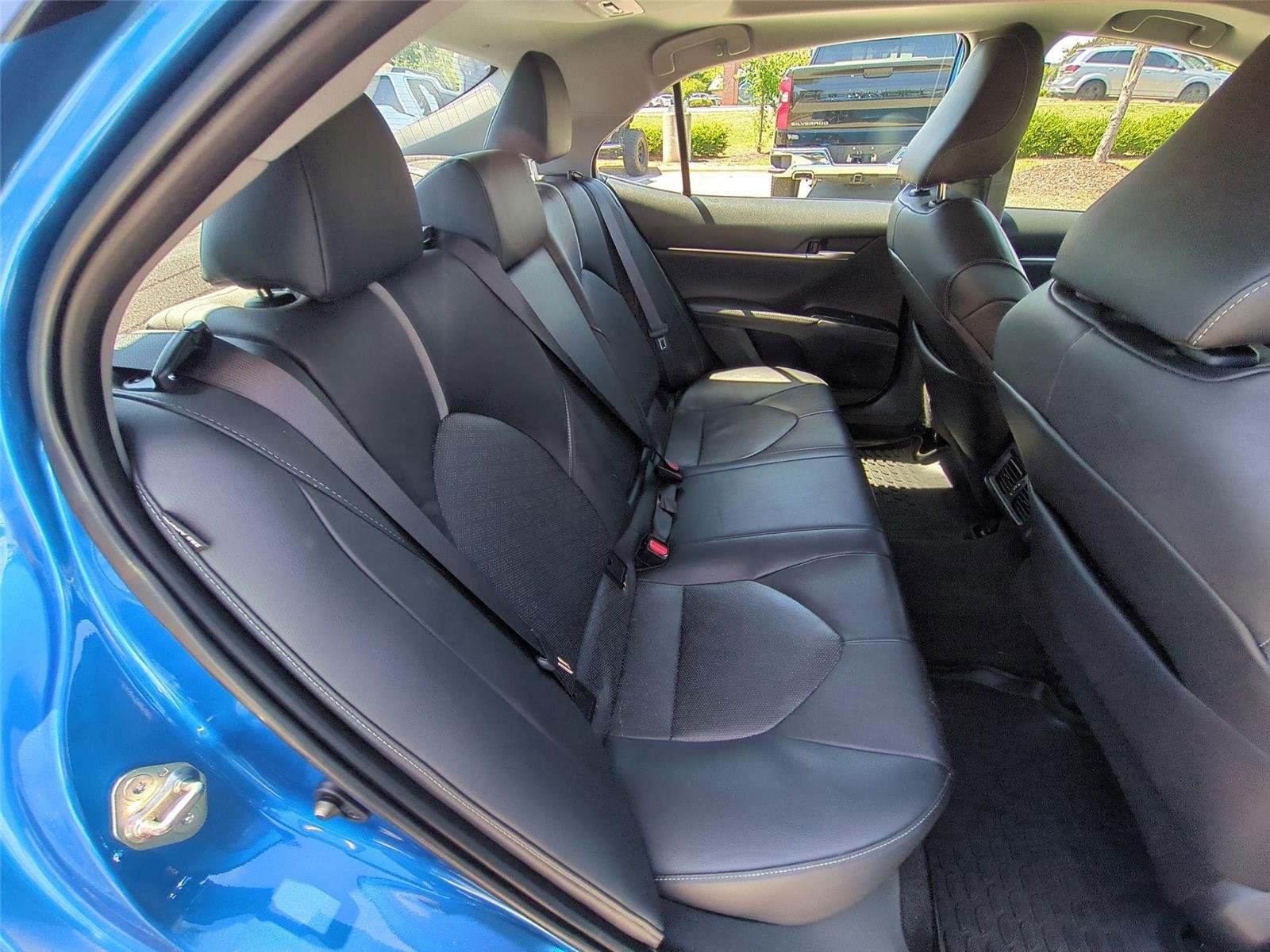 Used 2019 Blue Streak/Midnight Black Metallic Toyota XSE image 36