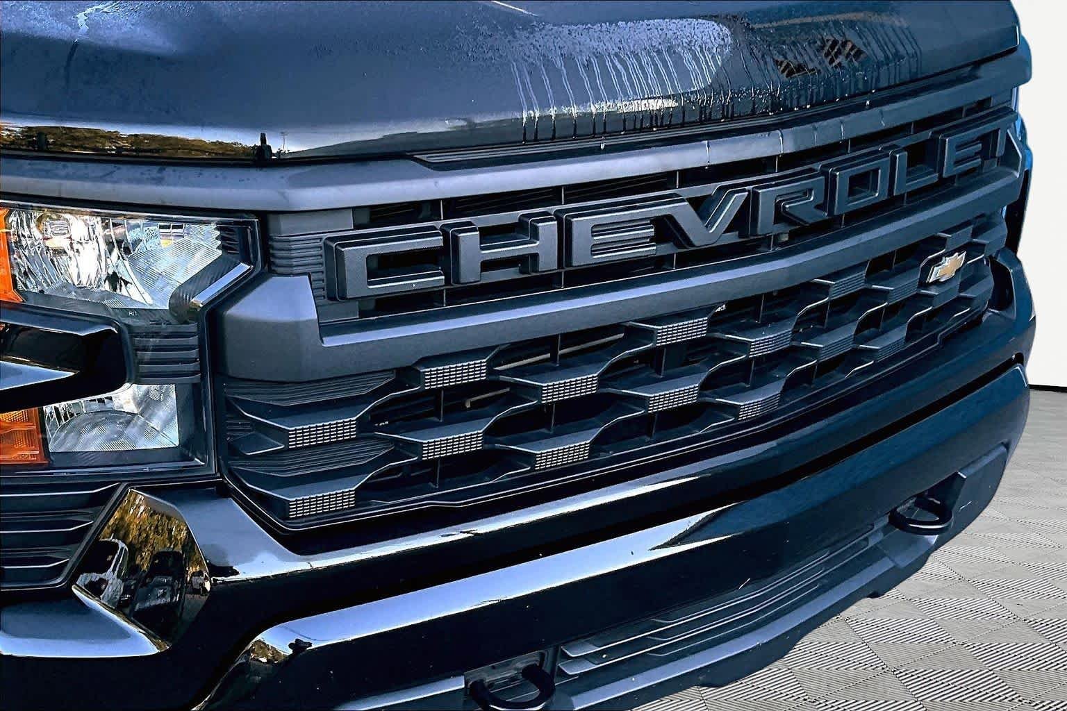 Used 2023 Black Chevrolet Custom image 30