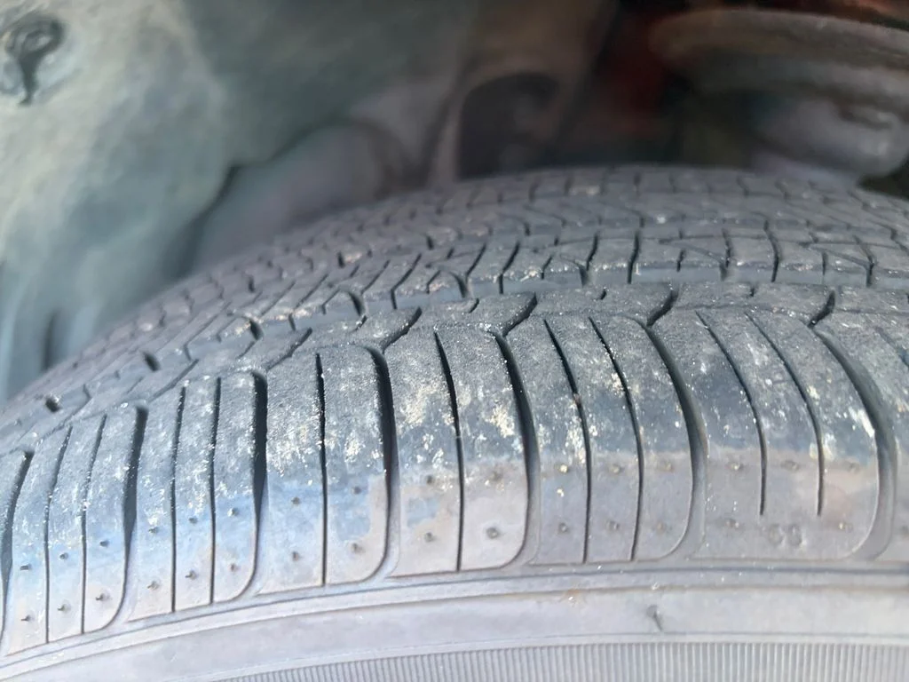 Used 2025 Ice Silver Metallic Subaru Premium image 25