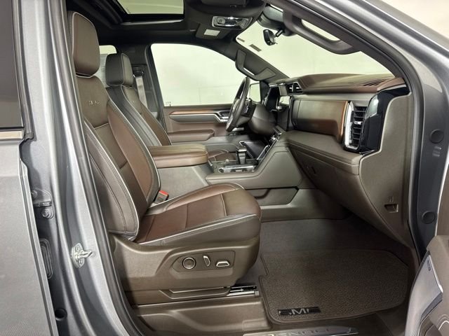 Used 2025 Silver GMC Denali image 4