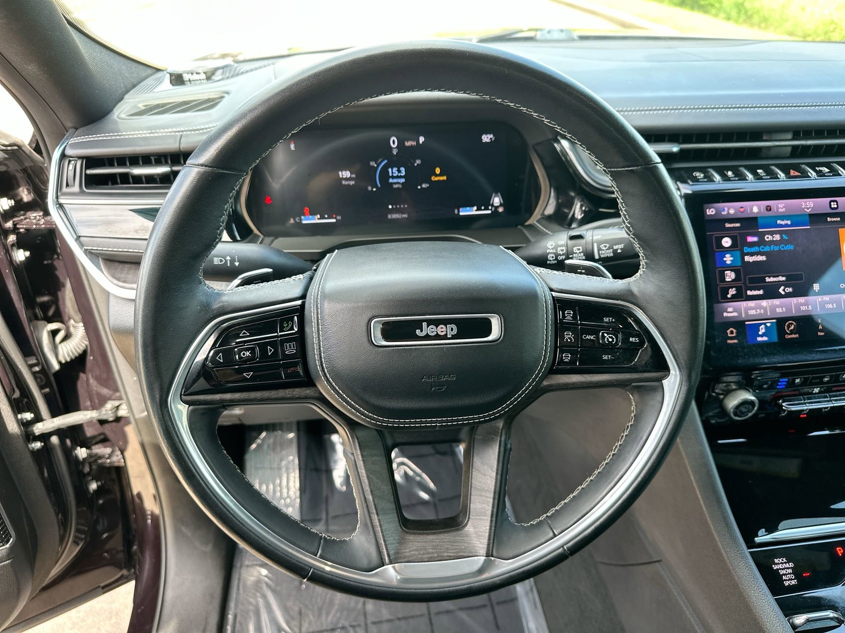 Used 2022 Ember Pearlcoat Jeep Overland image 14
