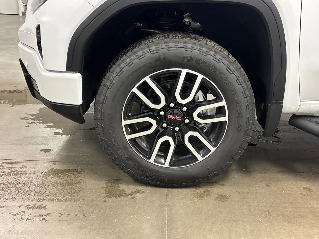 2026 GMC Sierra 1500 AT4 - Photo 8